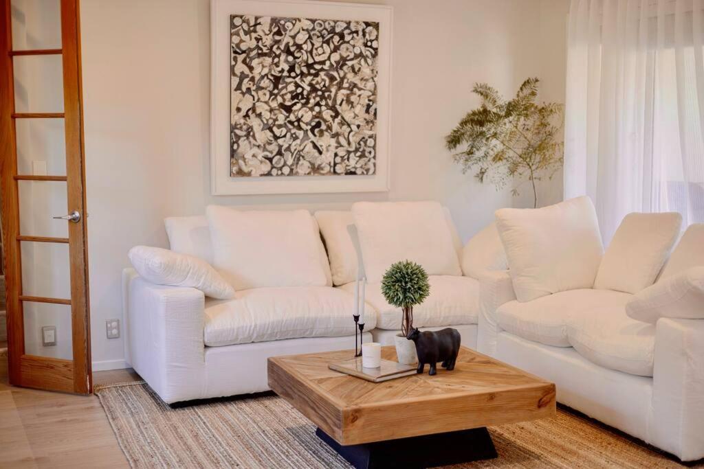 Modern Lifestyle Retreat With Stunning City View Auckland Bagian luar foto